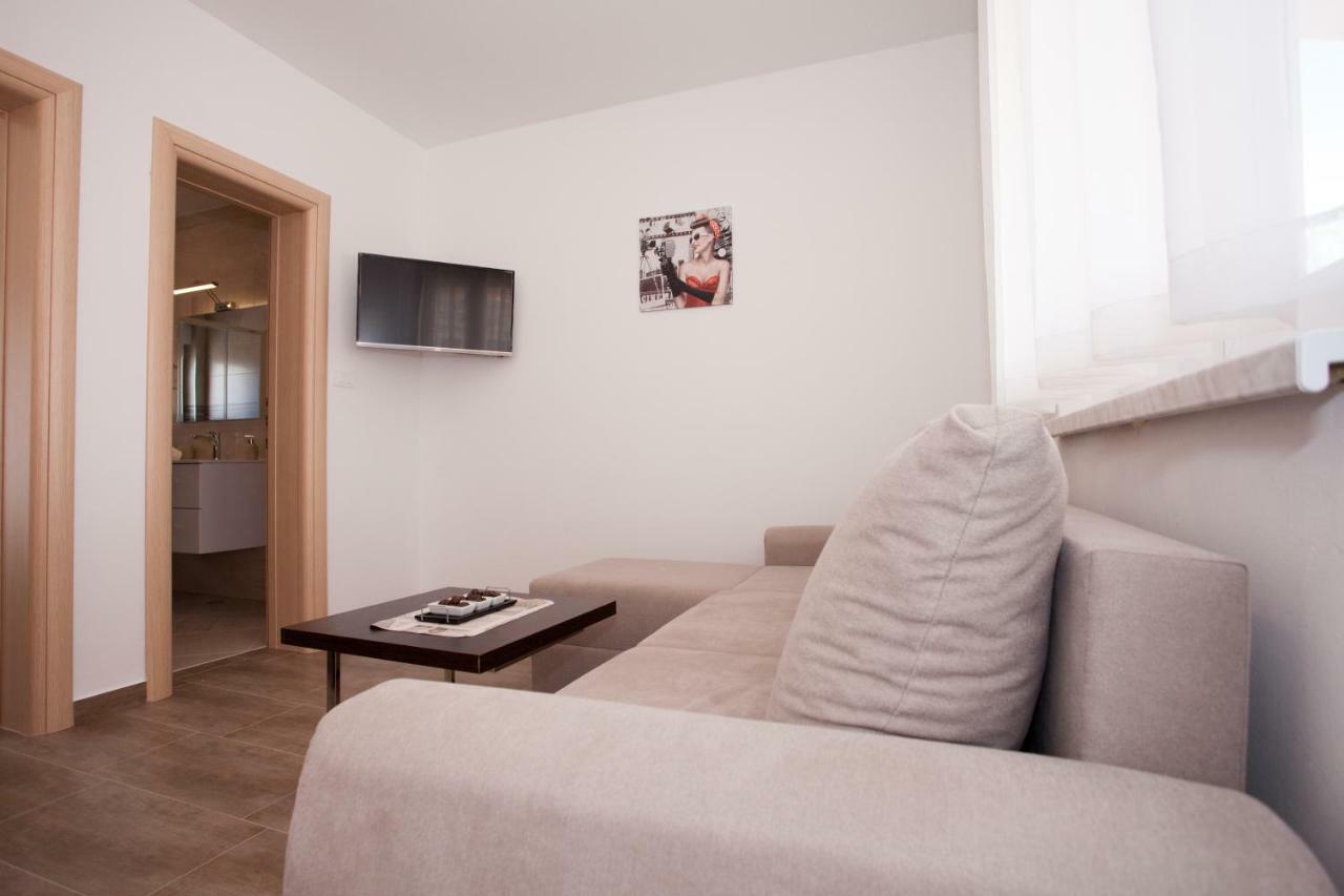 Apartments Mia Baška Voda Exteriér fotografie